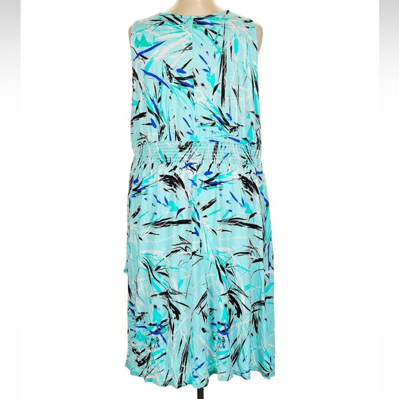 Lane Bryant Surplice V-Neck Smocked-Waist Jersey Midi Dress Plus Size 26 / 28 - Picture 4 of 9